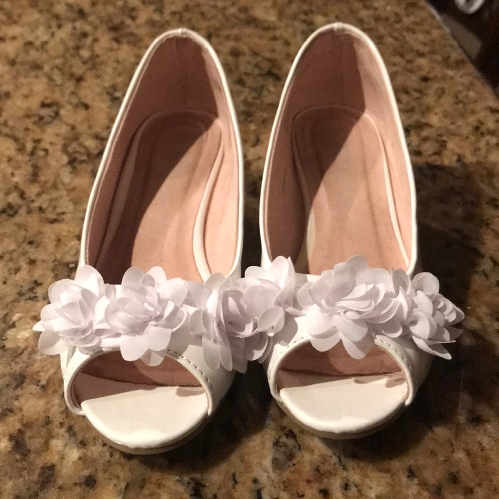 Girls white open toe dress wedge size 13